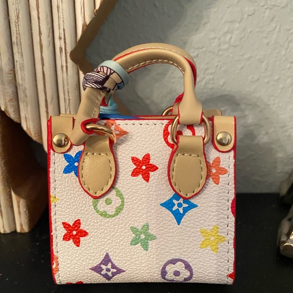 Louis Vuitton LV#316 Lock and key with FASHION mini Bag with Case - Picture 9 of 12